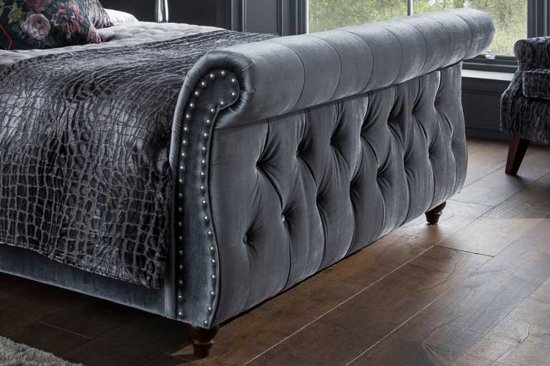 Dark deals sleigh bed