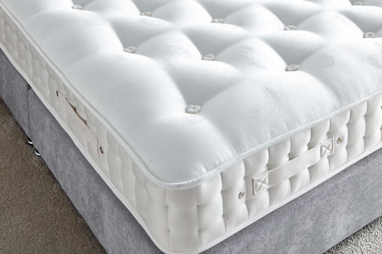 Bee&#39;s Knees Natural Ortho 2000 Mattress