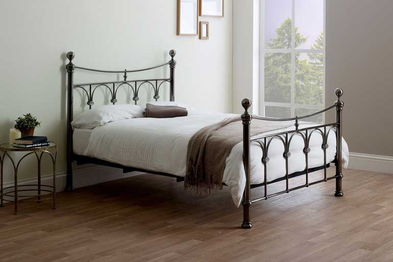 Limelight Gamma Bed - Beds on Legs